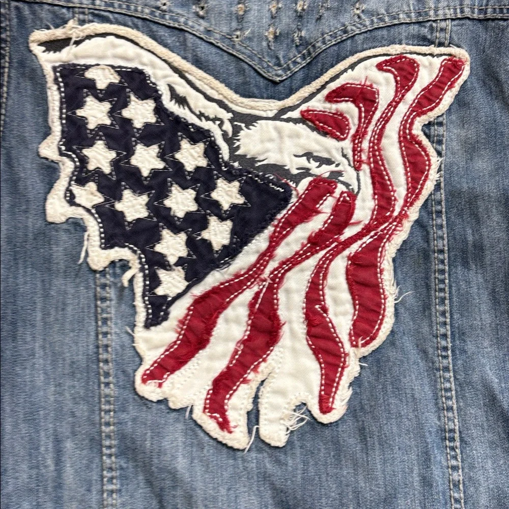 smoke rise ny this vest